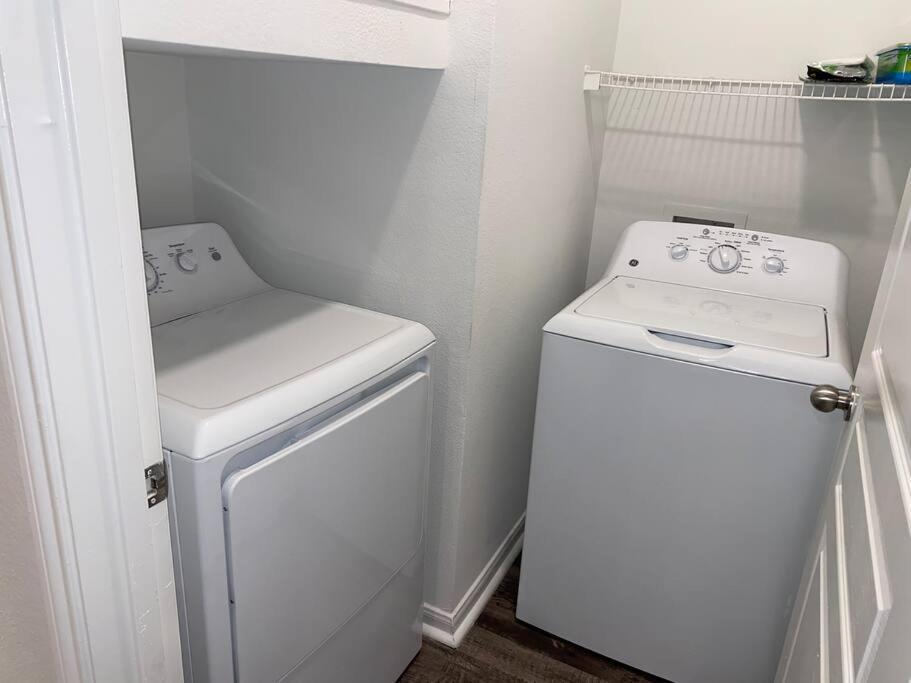 Your Warm Spacious Unit With Pool - Medical Center Houston Exterior photo