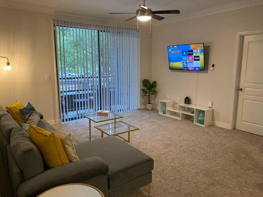 Your Warm Spacious Unit With Pool - Medical Center Houston Exterior photo